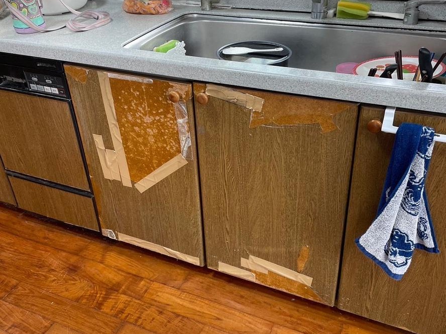 キッチン扉修繕 施工前